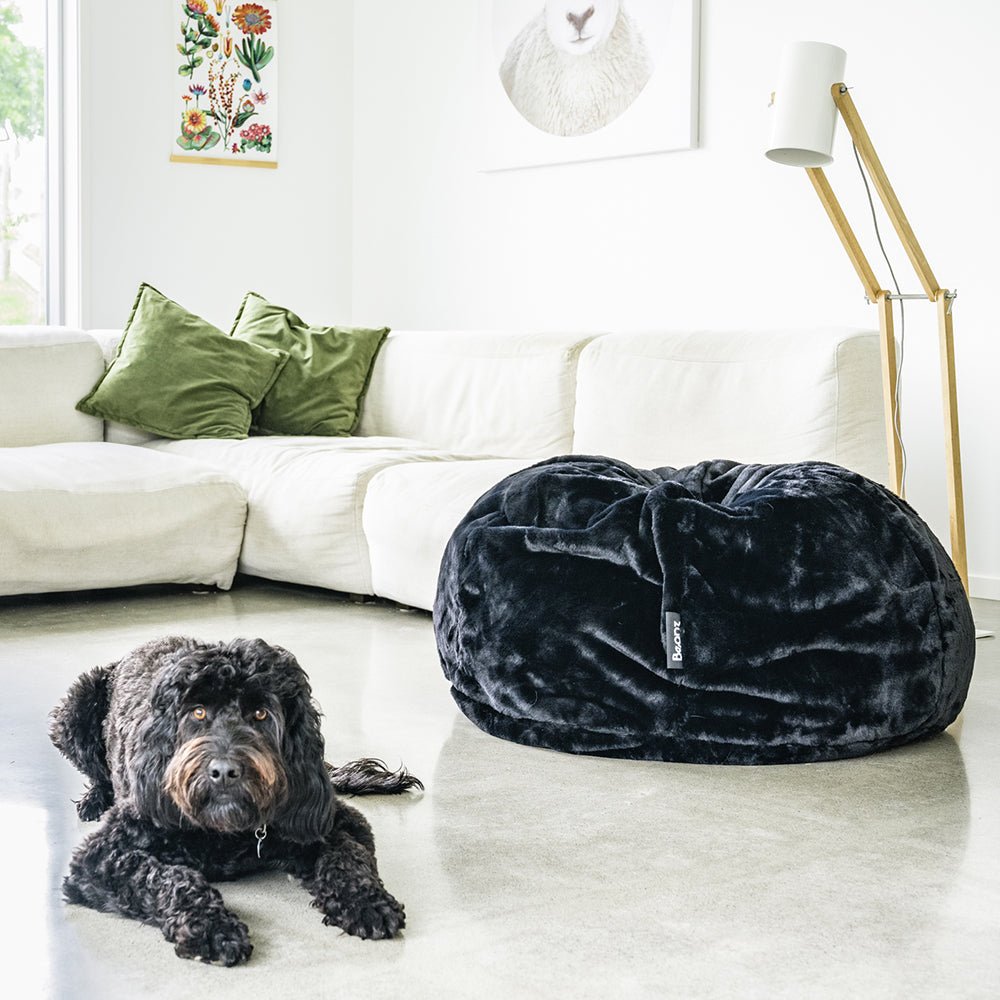 Black fluffy 2024 bean bag